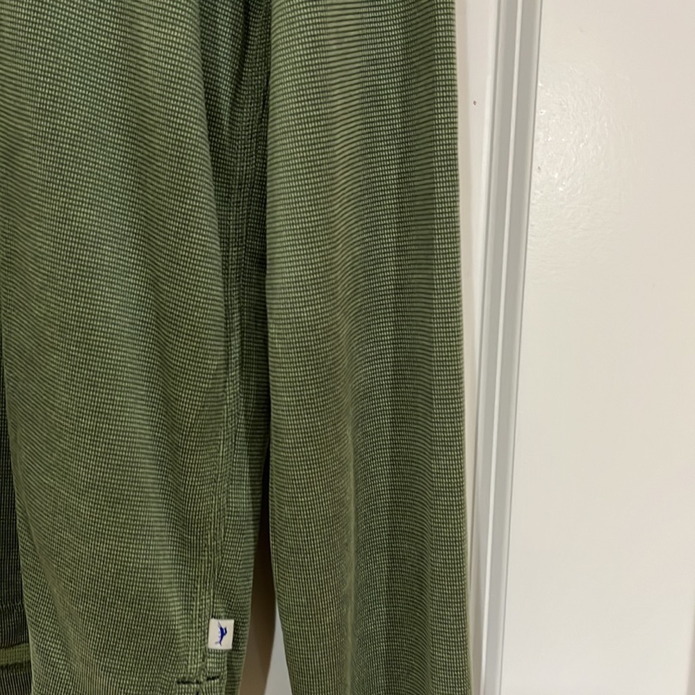 Brand New never worn sz M Tommy Bahama sweater - Picture 5 of 8